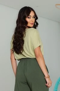 Blusa Decote Canoa Lisa