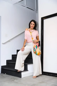 Calça Pantalona Sara em Crepe Soft