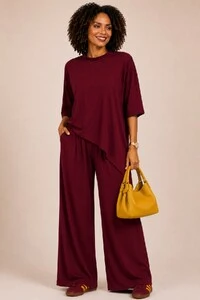 Blusa Livia com golinha assimétrica em malha
