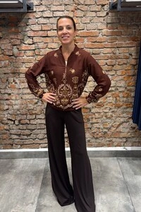 Jaqueta Corta Vento com ziper.