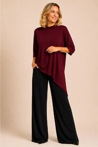 Blusa Livia com golinha assimétrica em malha
