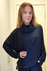 Blusa em Moletinho Gola Alta Louise