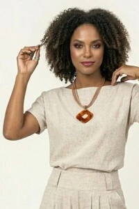 Blusa Decote Canoa Lisa