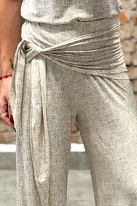 Calça com Amarração Frontal Cora