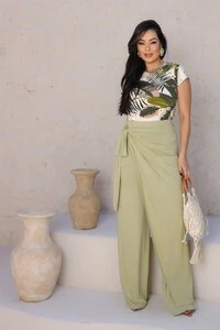 Calça com Sobreposição Solare em malha