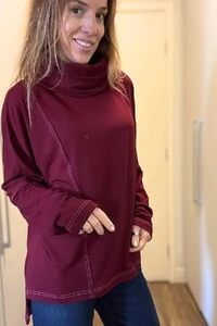 Blusa em Moletinho Gola Alta Louise