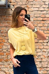 Blusa Decote Canoa Lisa