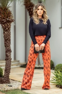 Blusa Morcego Manga Longa Lisa