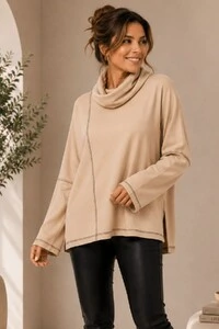 Blusa em Moletinho Gola Alta Louise