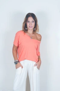 Blusa Decote V Frente e Costas Lisa