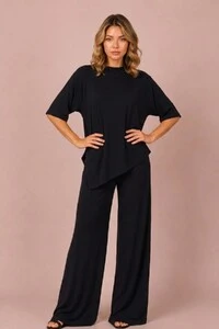 Blusa Livia com golinha assimétrica em malha