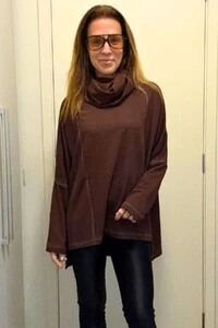 Blusa em Moletinho Gola Alta Louise
