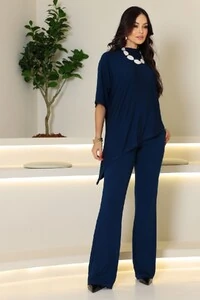 Blusa Livia com golinha assimétrica em malha