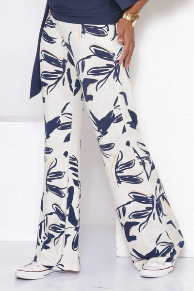 O que combina com a calça flare estampada?