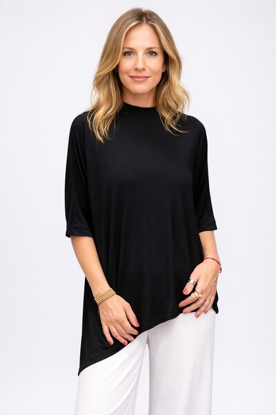 Foto Blusa Livia com golinha assimétrica em malha