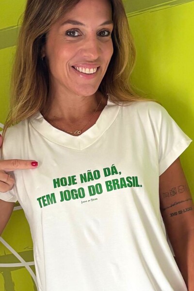 FotoBlusa Decote V - Coleção COPA