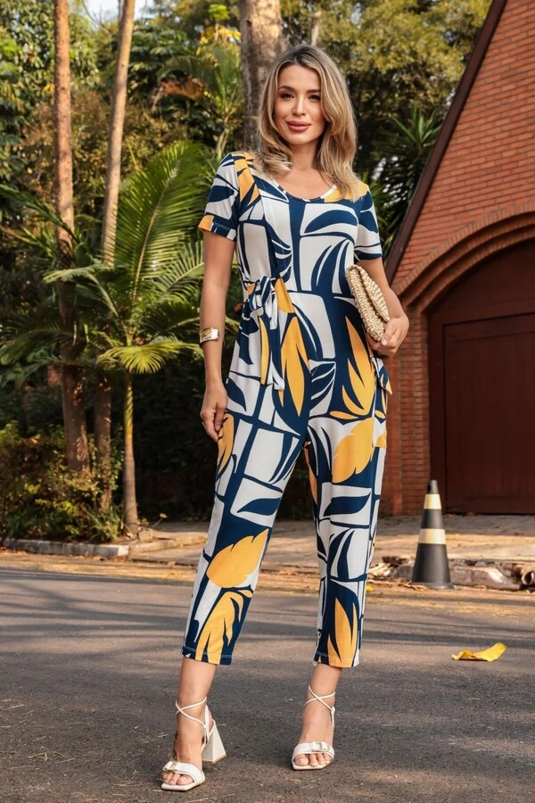 Macacão em malha crepiada com amarração Encanto