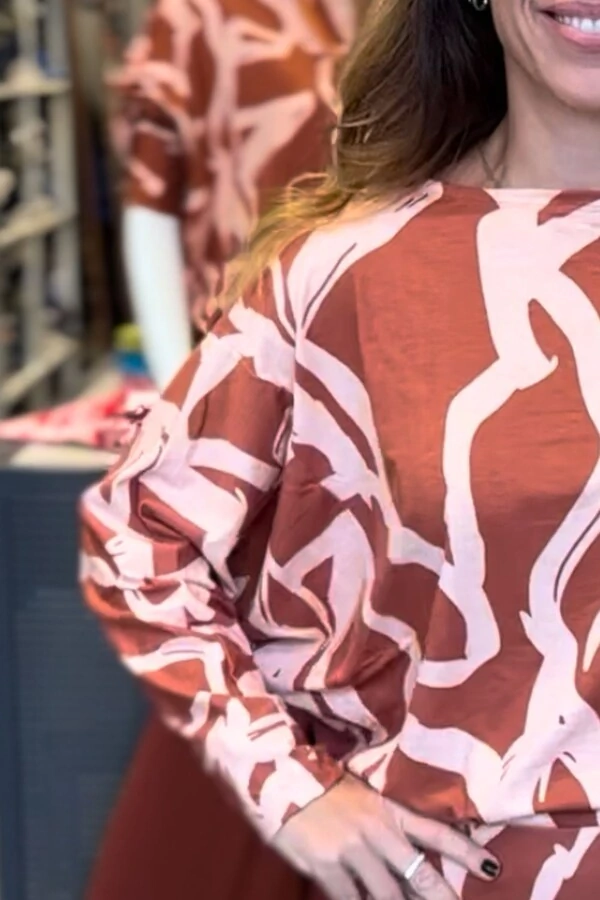 Blusa Morcego Manga Longa Estampada