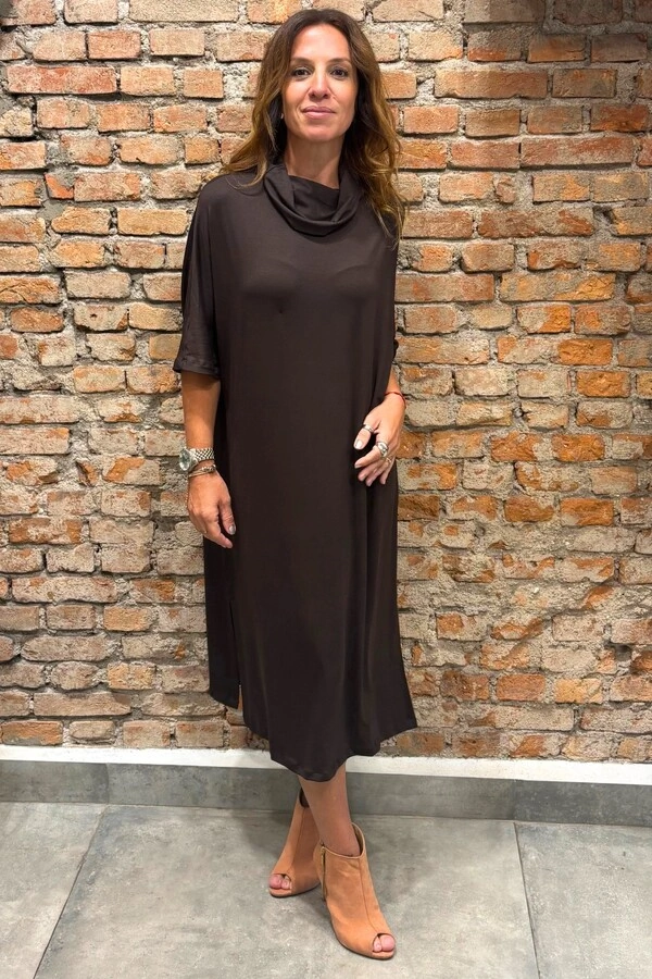 Vestido Gola Alta em Malha Mônaco