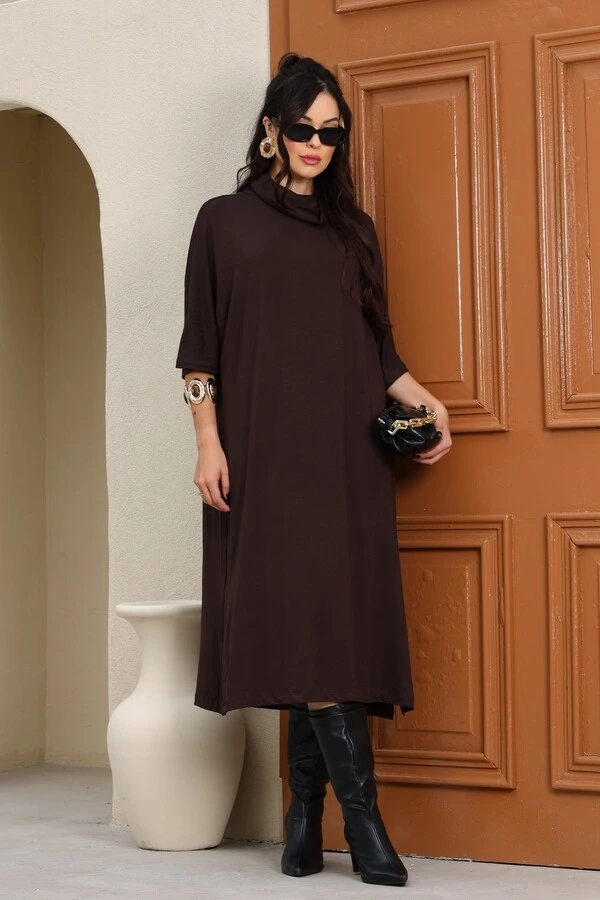 Vestido Gola Alta em Malha Mônaco