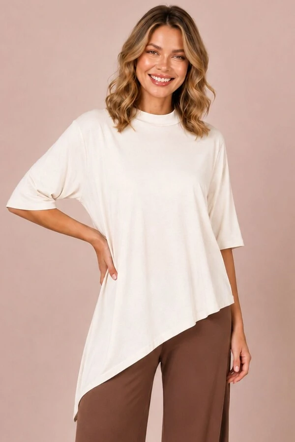 Blusa Livia com golinha assimétrica em malha