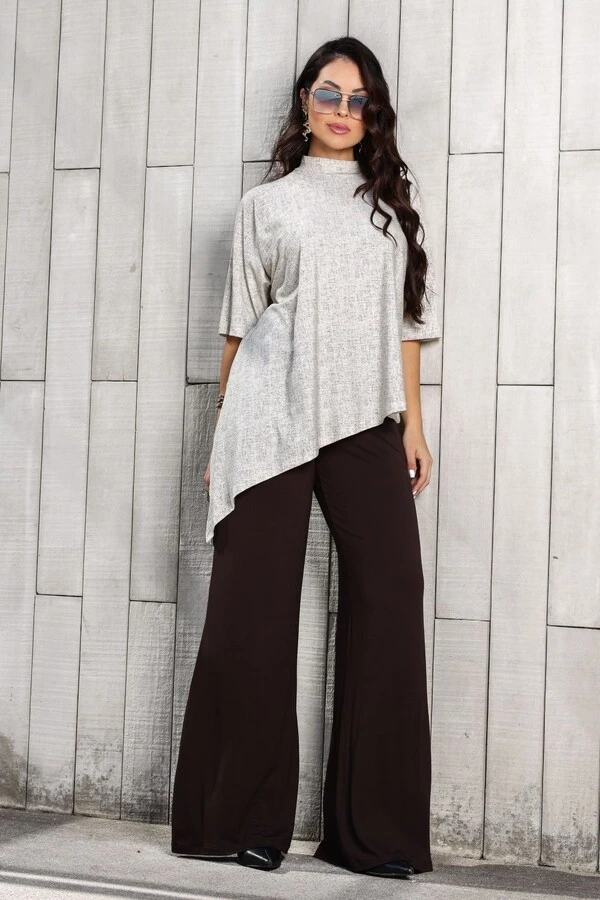 Blusa Livia com golinha assimétrica em malha