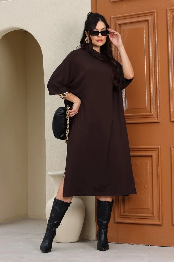Vestido Gola Alta em Malha Mônaco