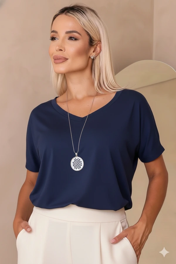 Blusa Decote V Frente e Costas Lisa