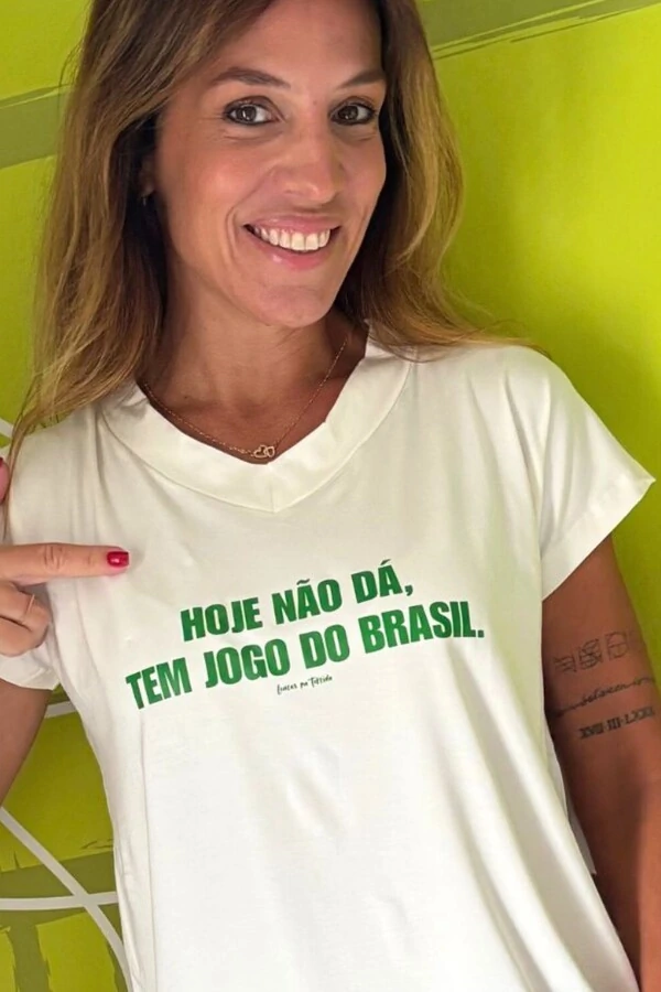 Blusa Decote V - Coleção COPA
