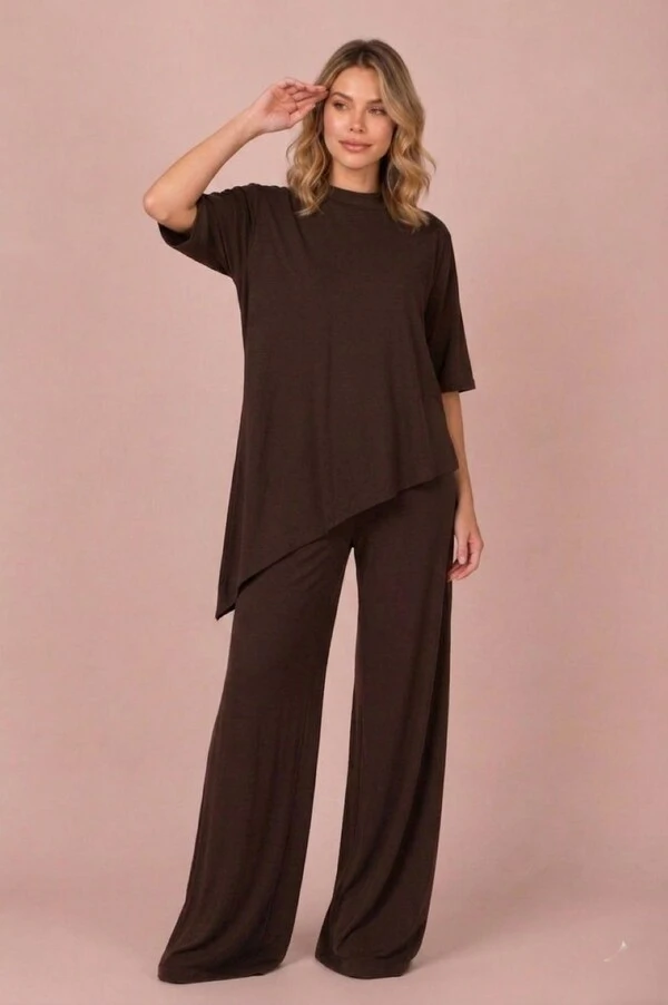 Blusa Livia com golinha assimétrica em malha
