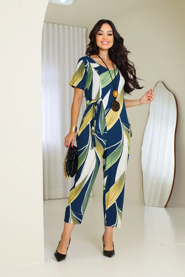 Macacão Encanto com amarração lateral em malha