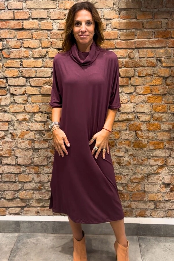 Vestido Gola Alta em Malha Mônaco