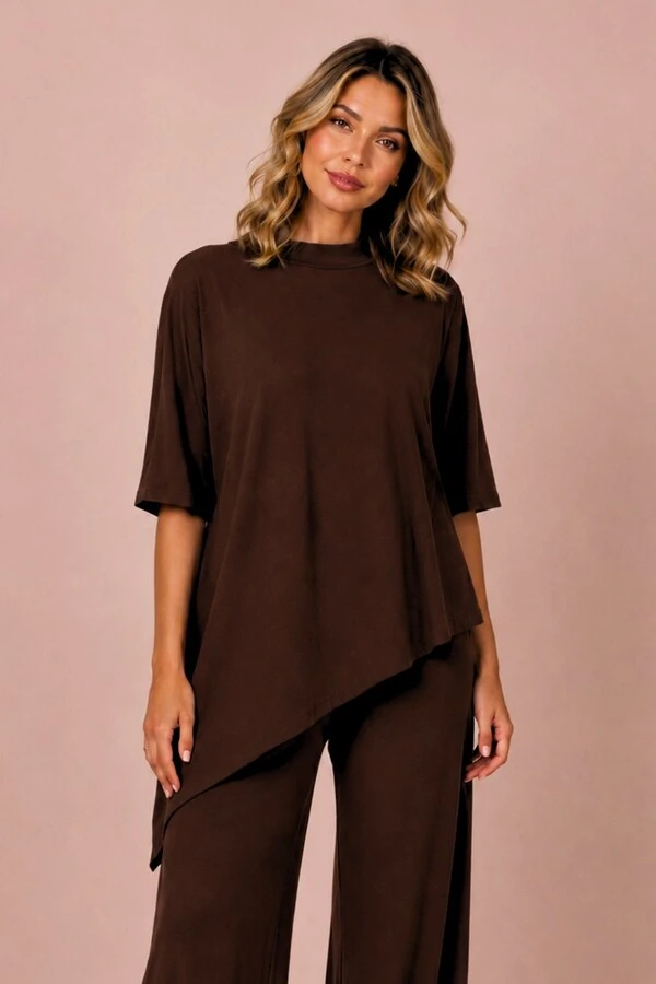 Blusa Livia com golinha assimétrica em malha