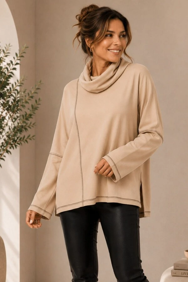 Blusa em Moletinho Gola Alta Louise