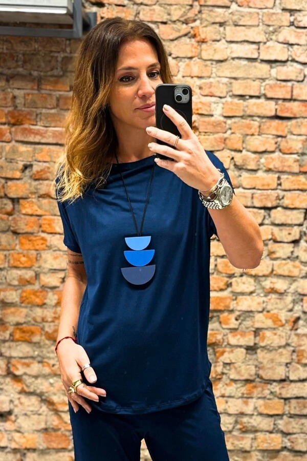 Blusa Decote Canoa Lisa