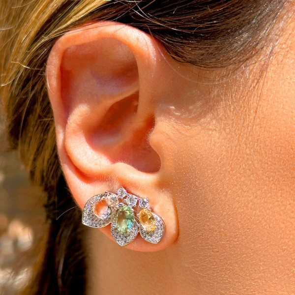 Brinco Ear Cuff Borboleta Cristais banhado a ródio branco