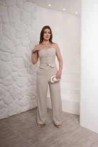 Conjunto Em Alfaiatária Cropped E Calça Lia