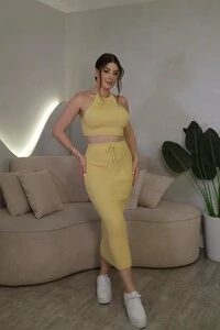 Conjunto Cropped E Saia Midi Melani