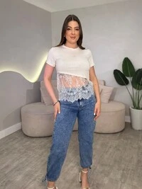 Blusinha Assimétrica Detalhe Em Renda Cristiana