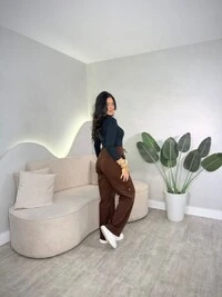 Calça Jeans Wide Leg Cargo Cintura Alta Astri