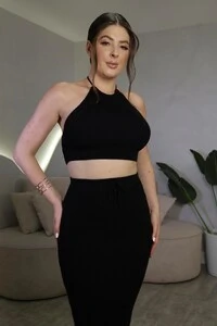 Conjunto Cropped E Saia Midi Melani