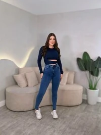 Cropped Heloise
