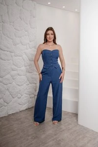 Conjunto Em Alfaiatária Cropped E Calça Lia