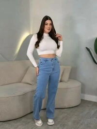 Cropped Sabrinne