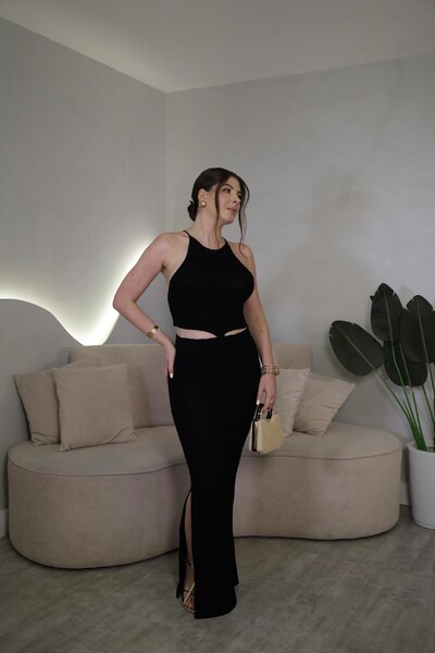 Foto Conjunto Cropped E Saia Midi Alora