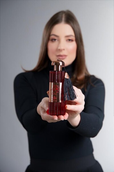Foto Perfume Al Aroos Love Al Wataniah