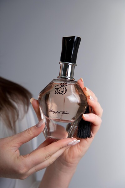 Foto Perfume Shagaf Al Ward Al Wataniah