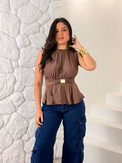 Foto Blusinha C/ Detalhe Dourado Flaviana
