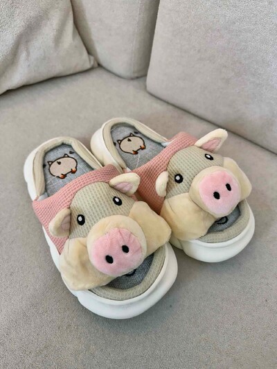 Foto Pantufa Porquinho PROMO