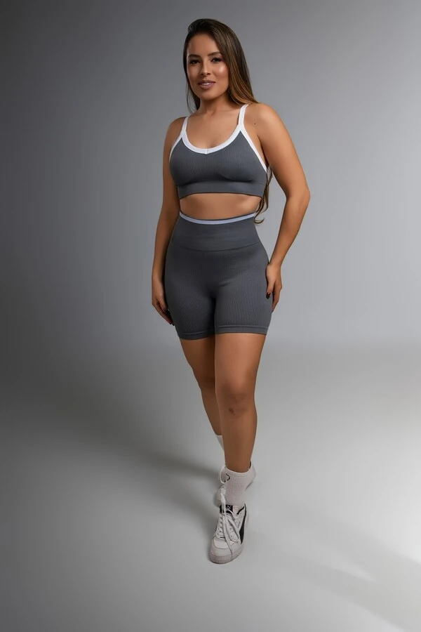 Use.Mood - Conjunto Lara